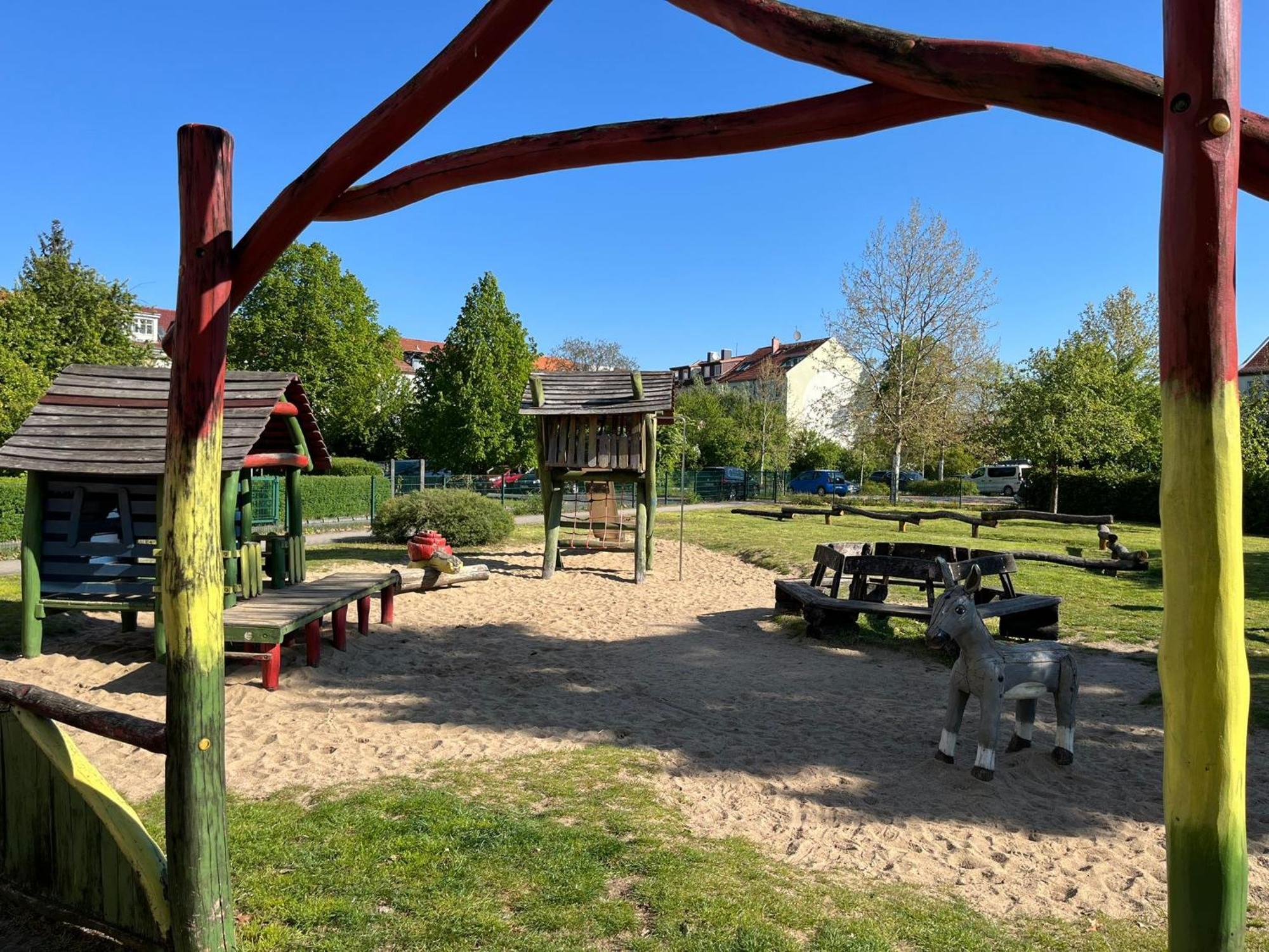 Fewo "Franzi" 5 Personen, Zentrale Lage, Parkplatz Dessau-Rosslau Kültér fotó